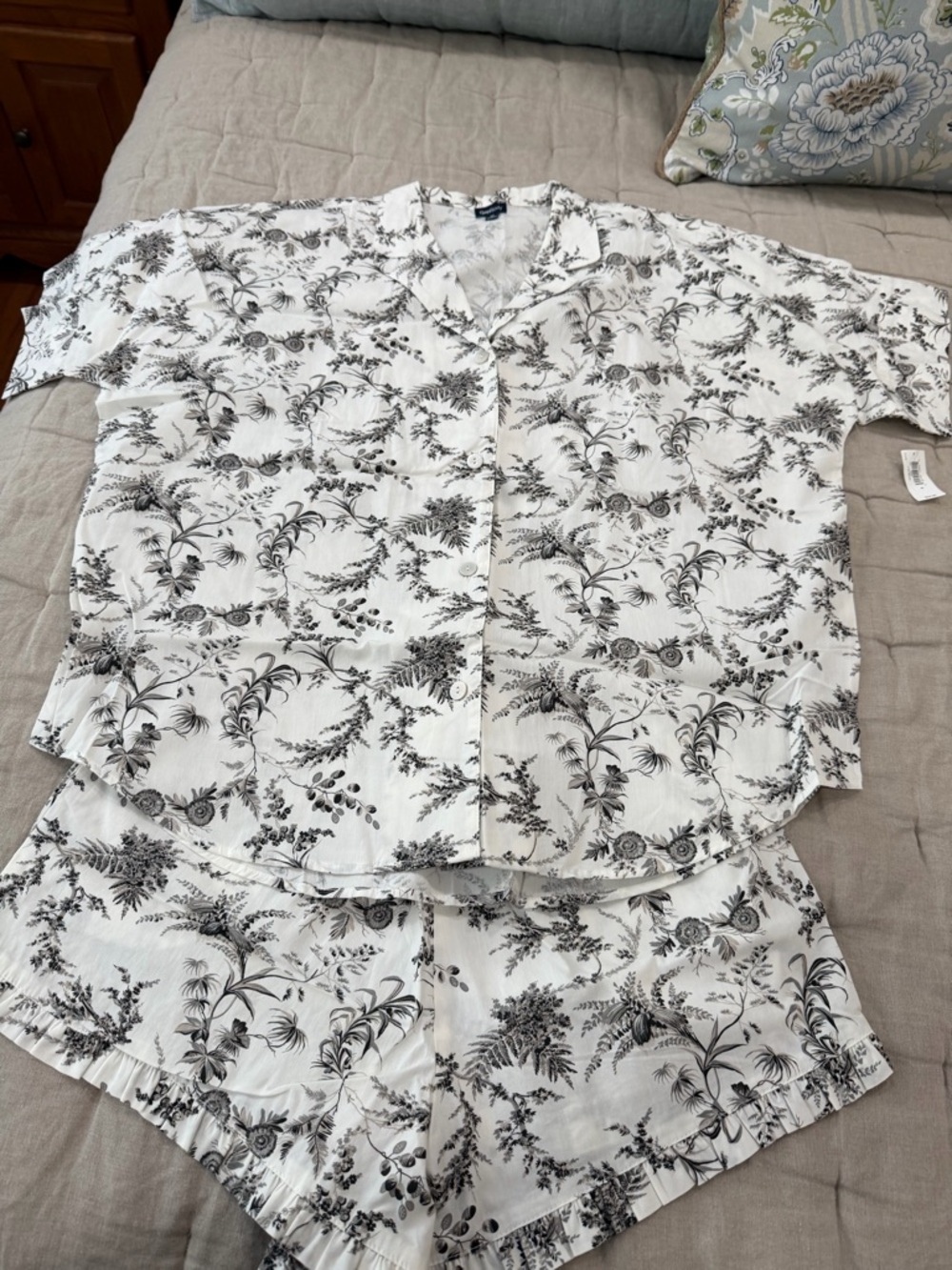 BNWT Gapbody pajama set, medium
